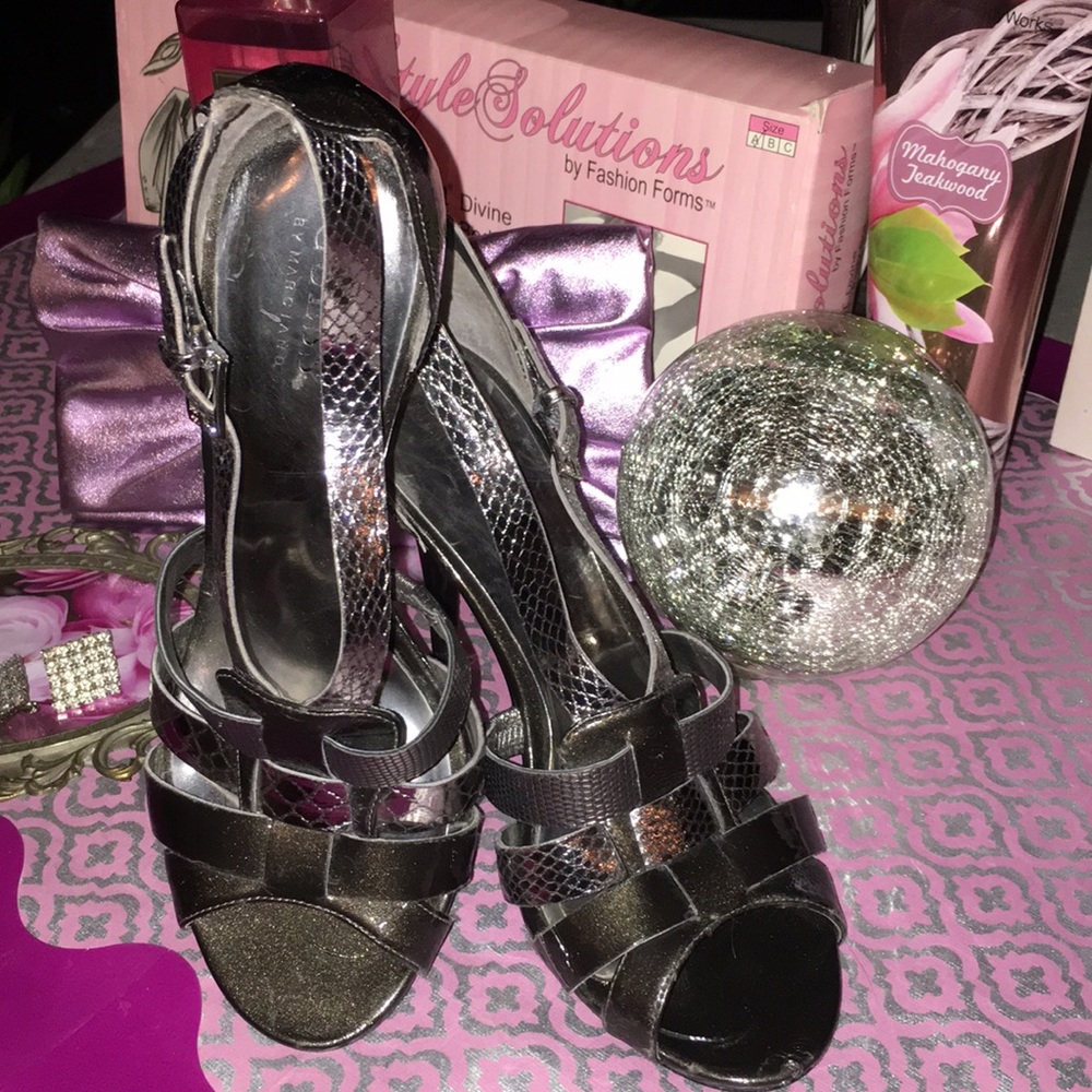 Guess Metallic Heels sz 7 1/2